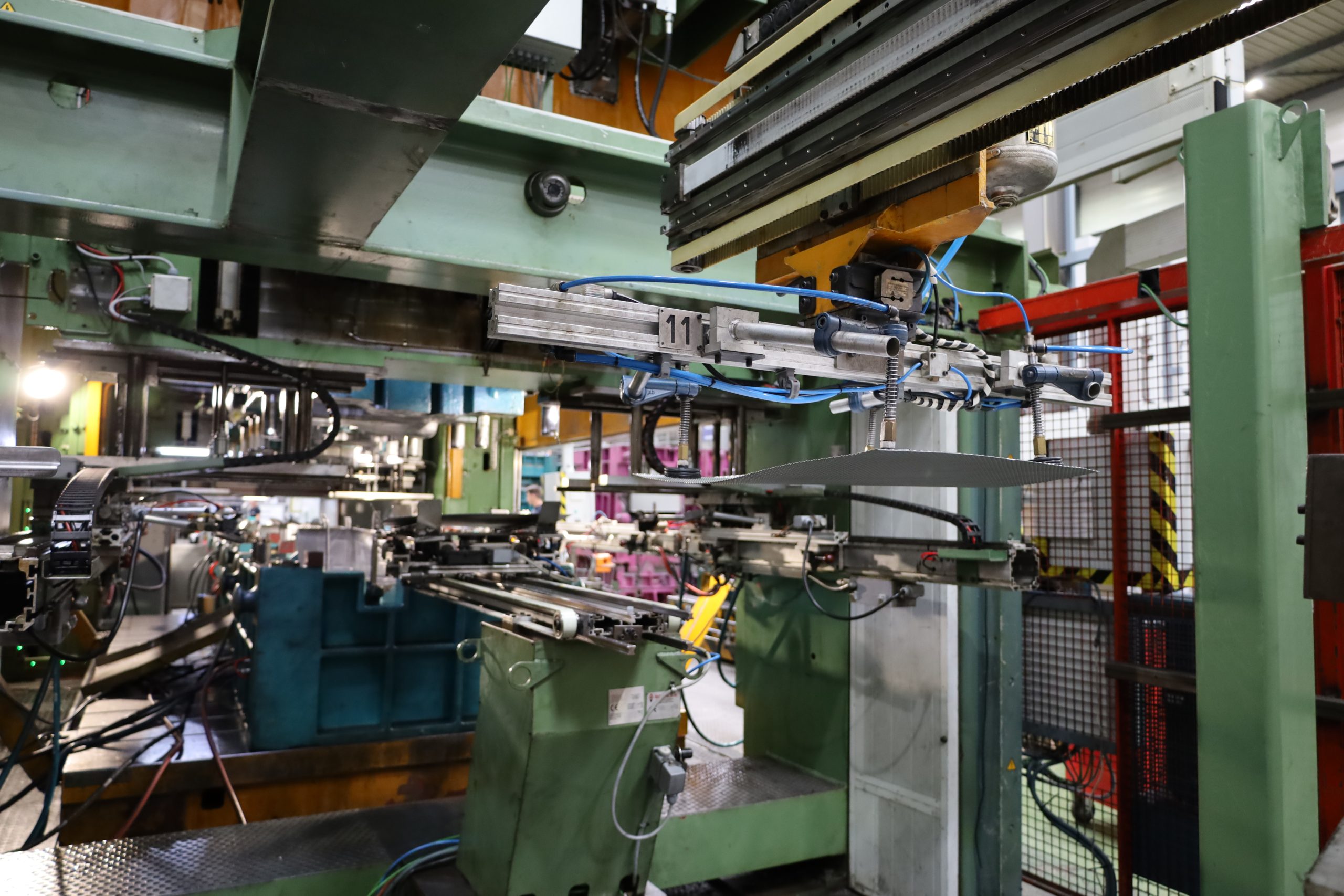 Electrical refurbishment of an automatic transfer line in Estamp Terrassa